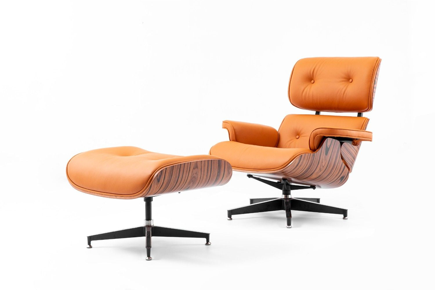 כורסא מעוצבת בצבע כתום מנדרין ועץ אגוז טבעי