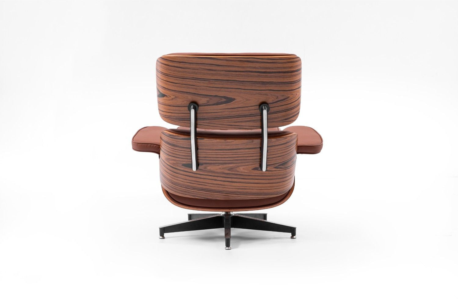 כורסא מעוצבת בצבע חום רויאל ועץ אגוז טבעי