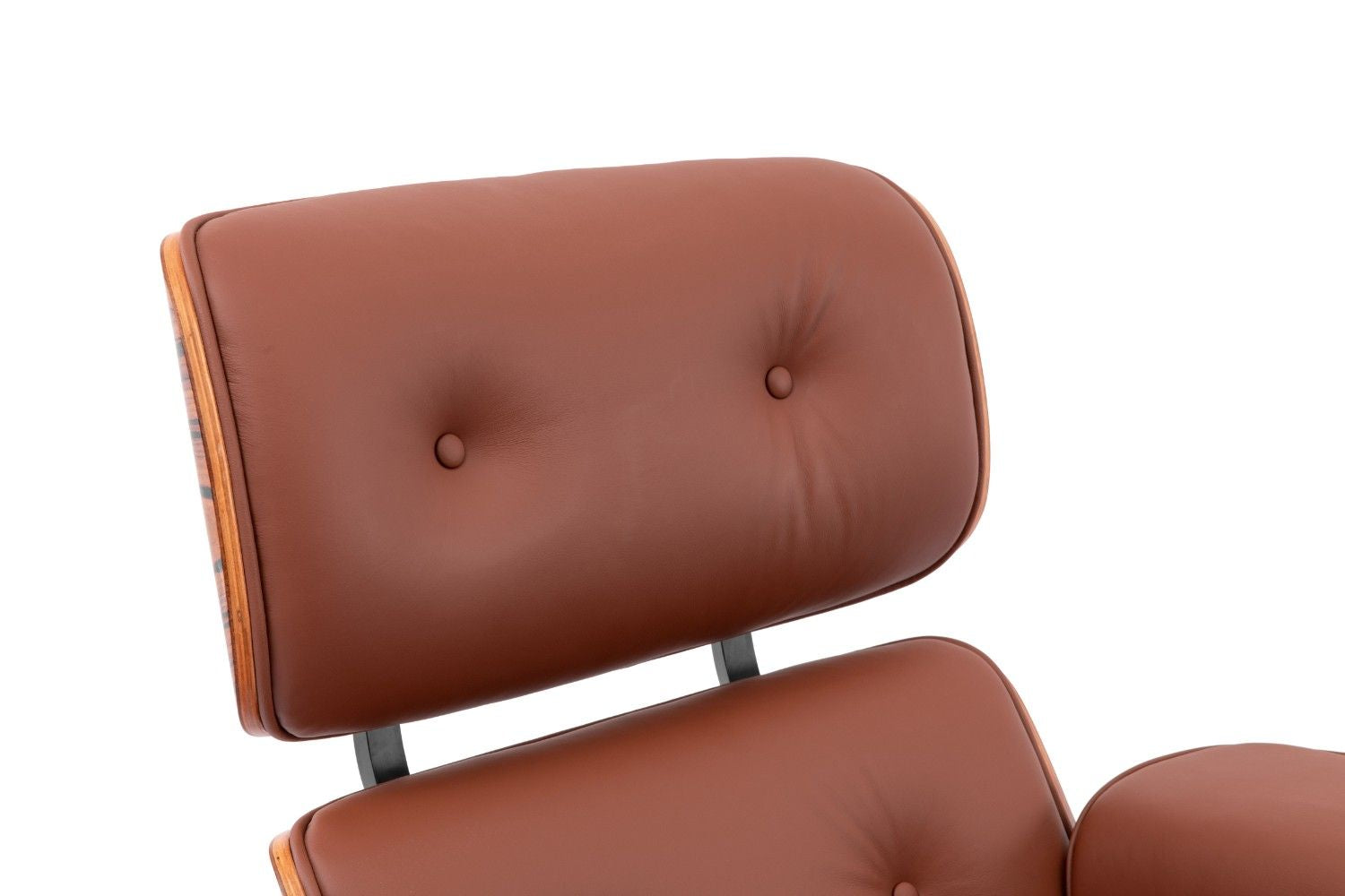 כורסא מעוצבת בצבע חום רויאל ועץ אגוז טבעי