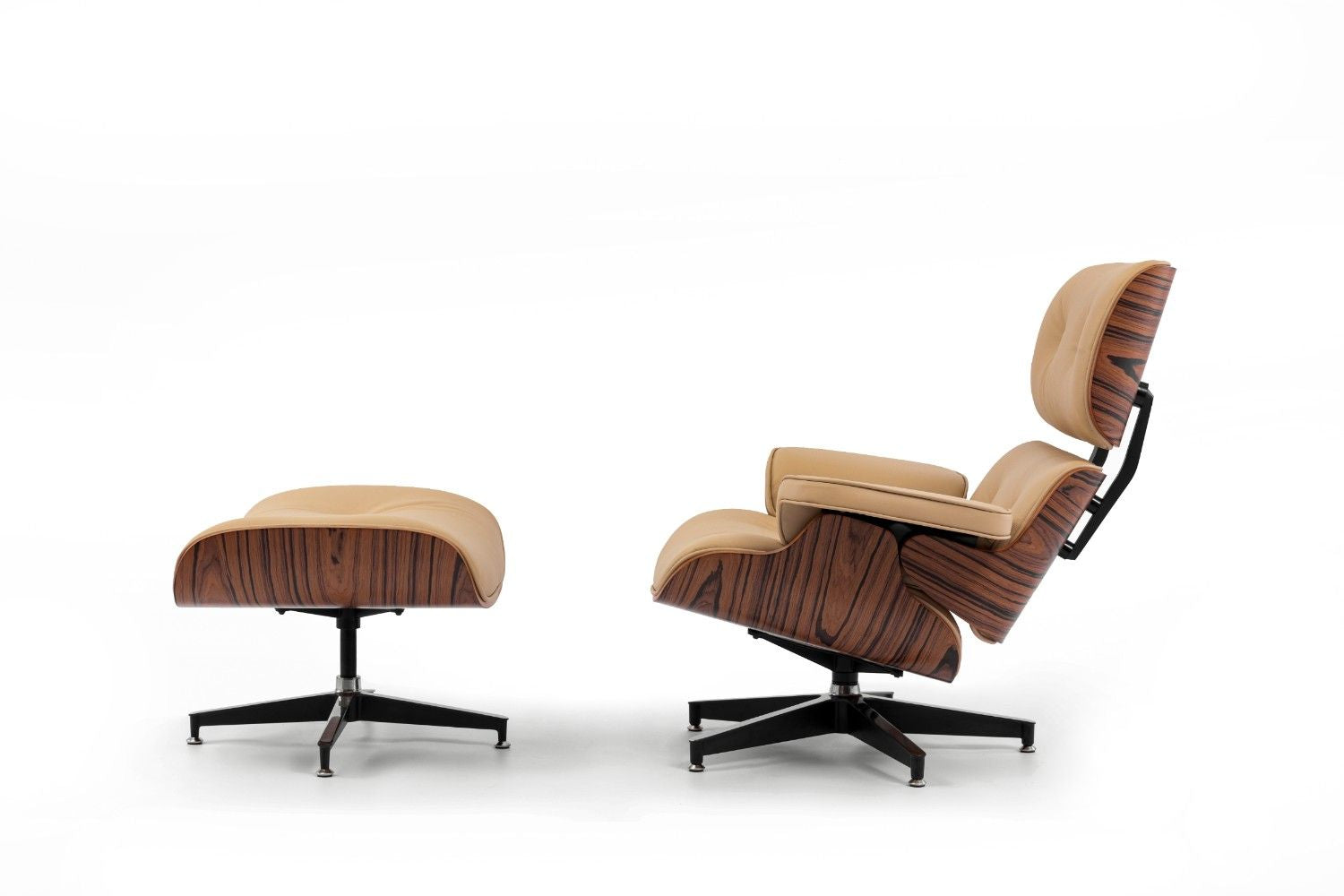 כורסא מעוצבת בצבע חרדל צרפתי ועץ אגוז טבעי